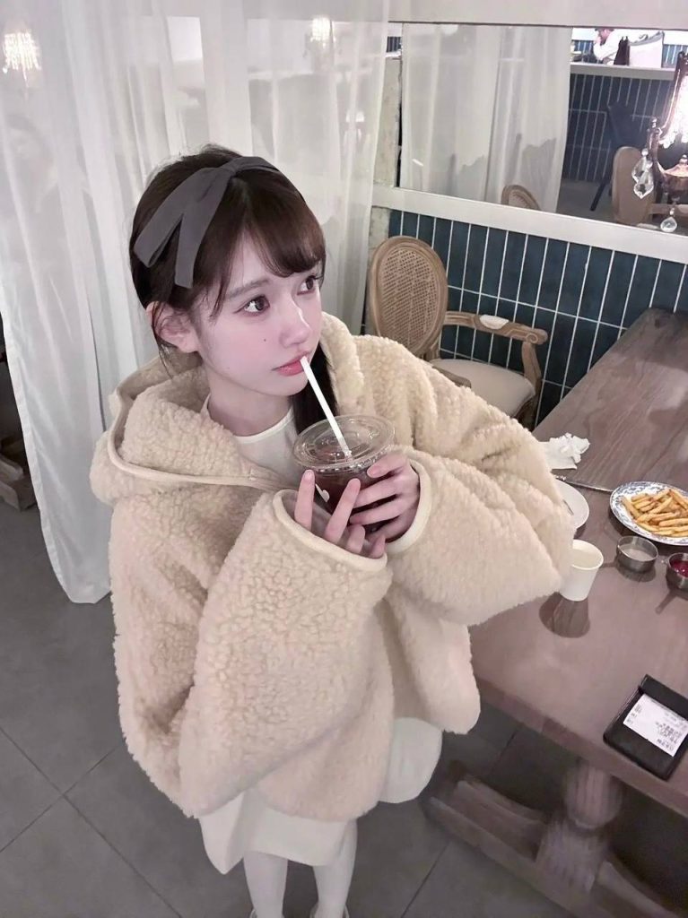 究極のセクシーさ、まさに圧巻のプレミアムな存在 完璧なプロポーションと美しい外見は、誰もが一目惚れするでしょう