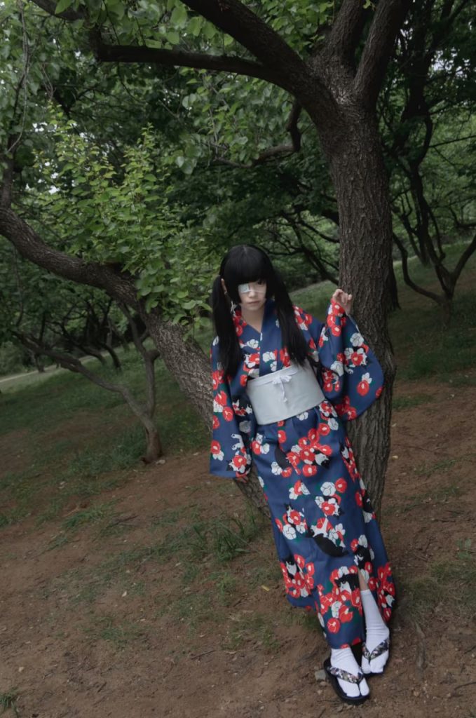 お利口さんで、よく言うことを聞いてくれます甘い声オールヌードは美しく、胸は魅惑的です中はまだとてもピンクなんですよ積極的で情熱的、サービスも多彩です