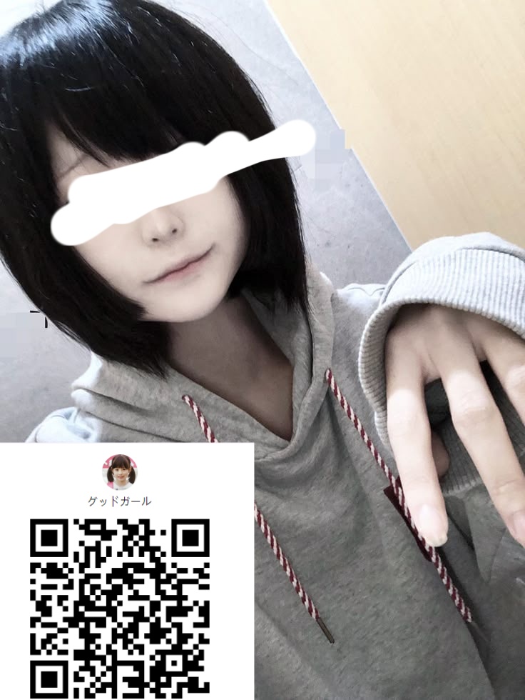 彼女はうつむきながら、恥ずかしそうに「こんなの…初めてだから…」