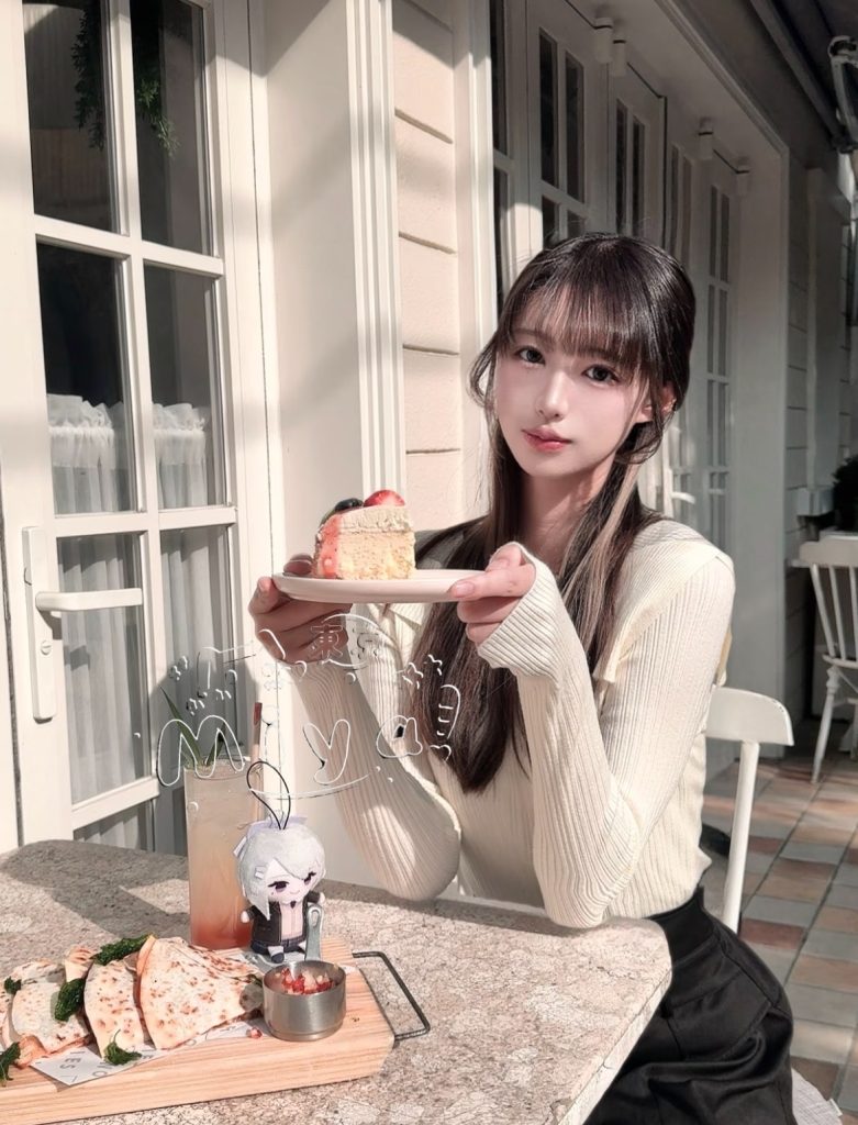 名前：Yuna（ゆな）年齢：19歳（美大1年生）カップサイズ：Dカップ身長：158cm星座：かに座性格タイプ：INFP 🧁