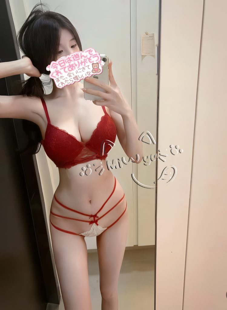 8月16日出勤ガール・Miya厳選ピックアップ！名前：りすか（Riska）年齢：23歳カップサイズ：Gカップ身長：154cm星座：天秤座性格タイプ：ESFP 🐱✨特徴：✔️小悪魔ムード ✔️チョコ好き出勤時間：16:00～03:00