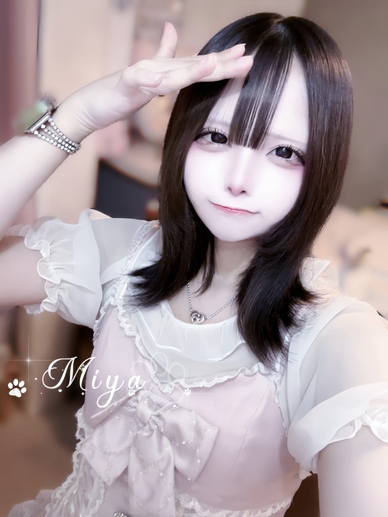 清潔で甘く可愛らしい学生タイプ小夜（Sayo）