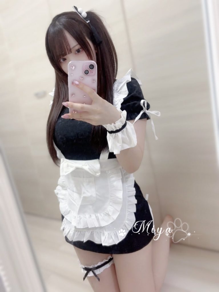 巨乳で白い肌、愛液たっぷり テクニック抜群前も後ろもグラマラス 締まりが良すぎて即効性あり パイズリ口内発射 残業風呂 玩具 変装して一緒に揺れよう