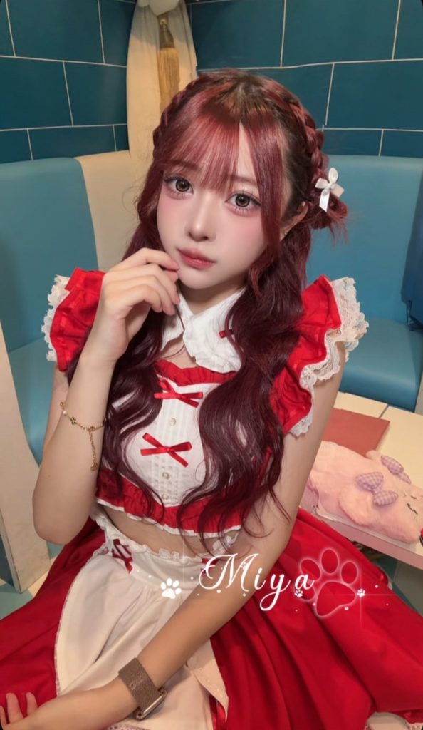 たまに経済的圧力を和らげるためにアルバイトをしています