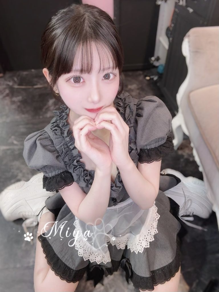 手触り抜群のふわふわの乳首、下は濡れていて締まりも良い彼女のような雰囲気があり、少し悪戯好きな性格で、話しやすくて協力的です