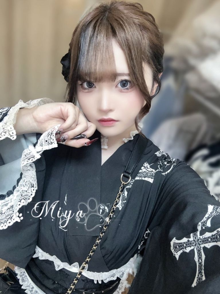 若くて可愛い・小悪魔な性格・青春あふれる活気胸はピンク色でウエストが細く、抱き心地抜群下が敏感で大胆に遊べる・相性抜群