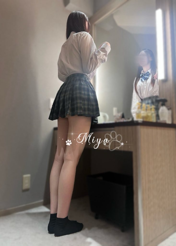 超セクシーで妖艶、ベッドでは超淫乱凹凸のあるボディライン、魂を誘惑するわ、ベッドでは積極的よ