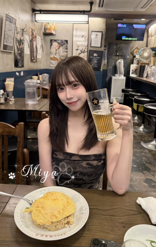 挑発的で、様々な刺激的な体位を楽しむのが好き濡れやすく敏感で、耐久性があり、清水プレイやディープキスなどのサービスも可能