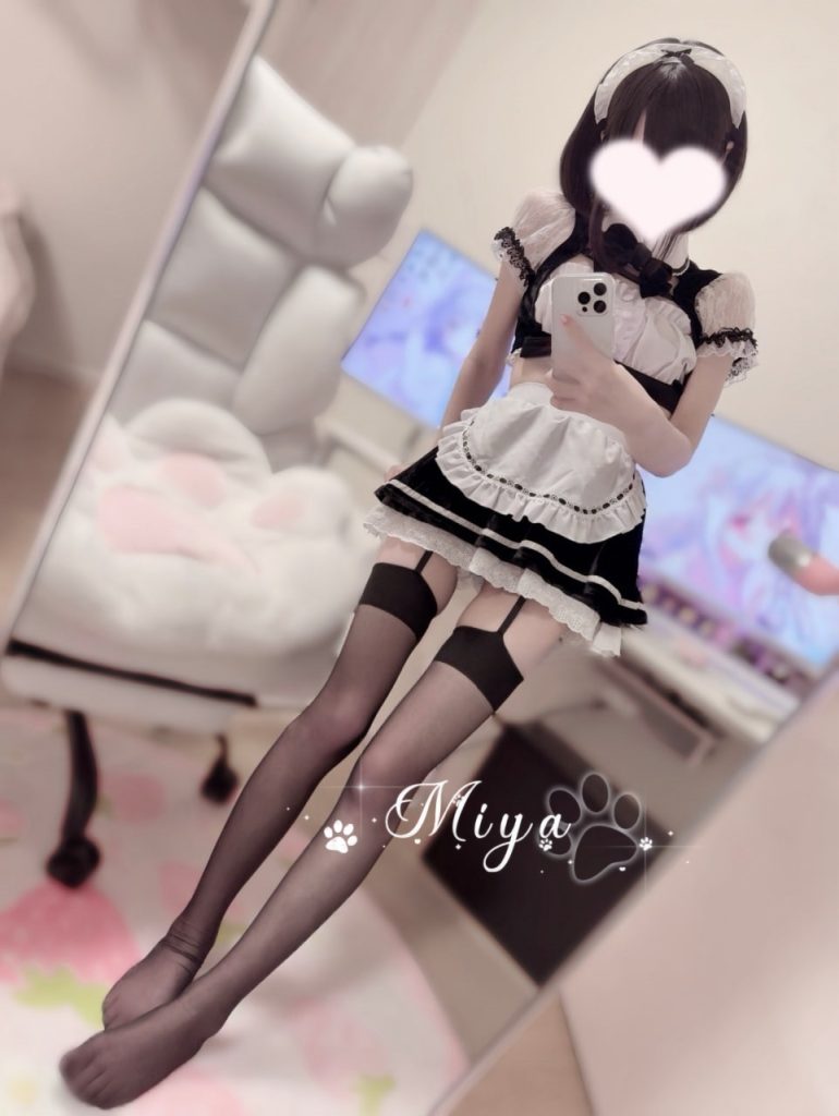 形状が芸術品のようで、手触りも最高、揺らすと超癒されます