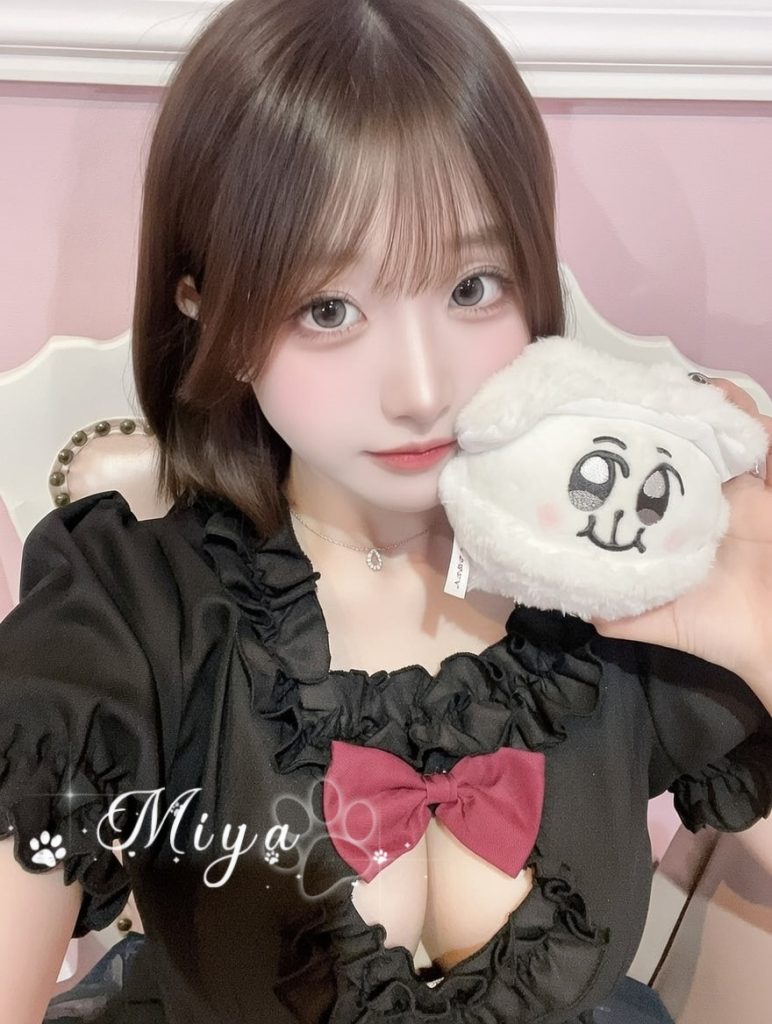 優しい夏の少女 ベッドの上では超甘えん坊で従順