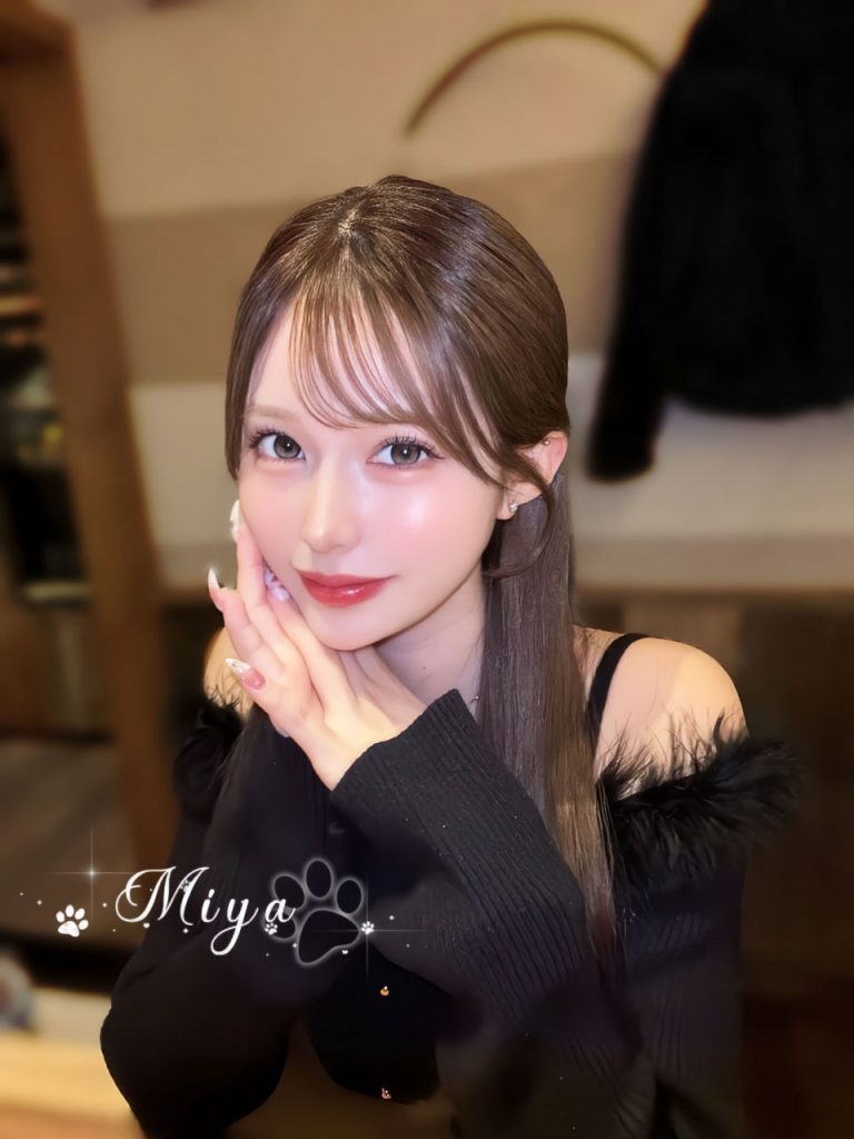 ふわふわの大胸でとても魅力的、スタイル抜群で触り心地も最高です。