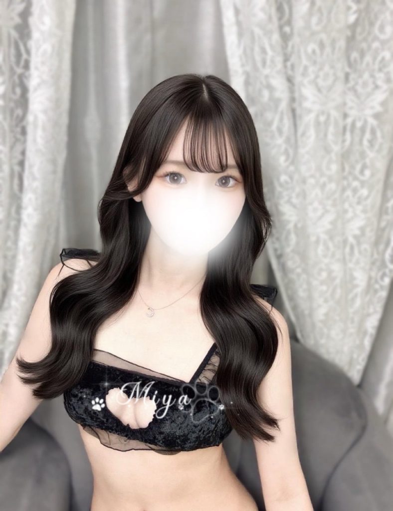 後ろから密着しながら